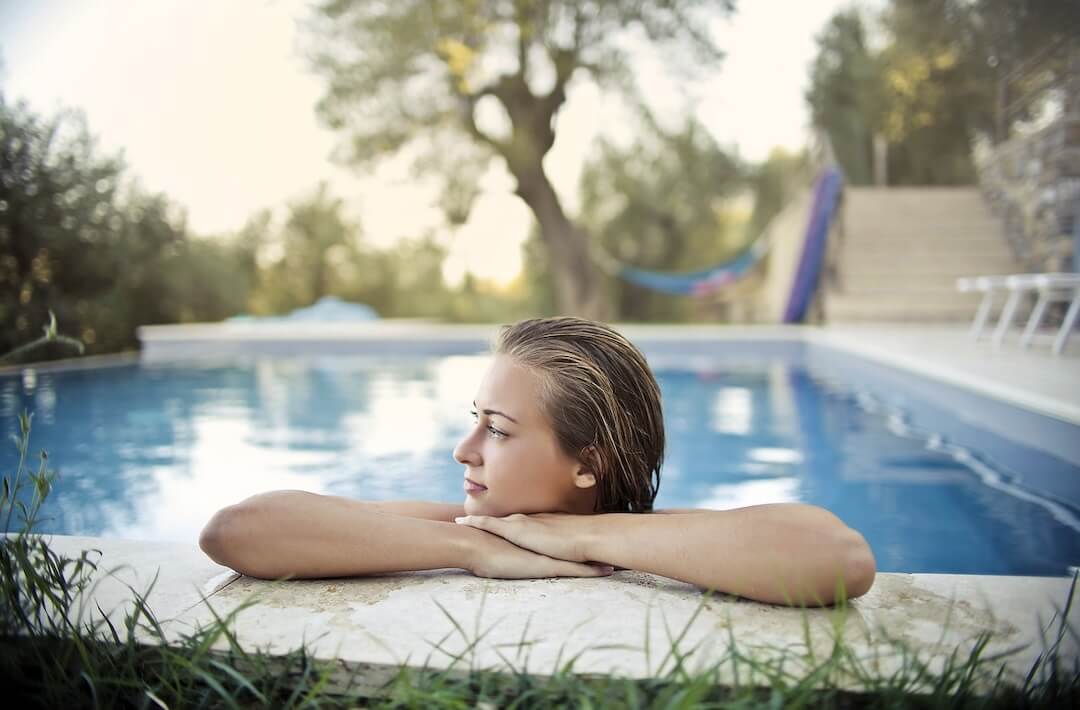 When to Call a Professional for Saltwater Pool Troubleshooting Image